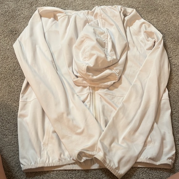 super cute thin athlete jacket - Picture 3 of 5